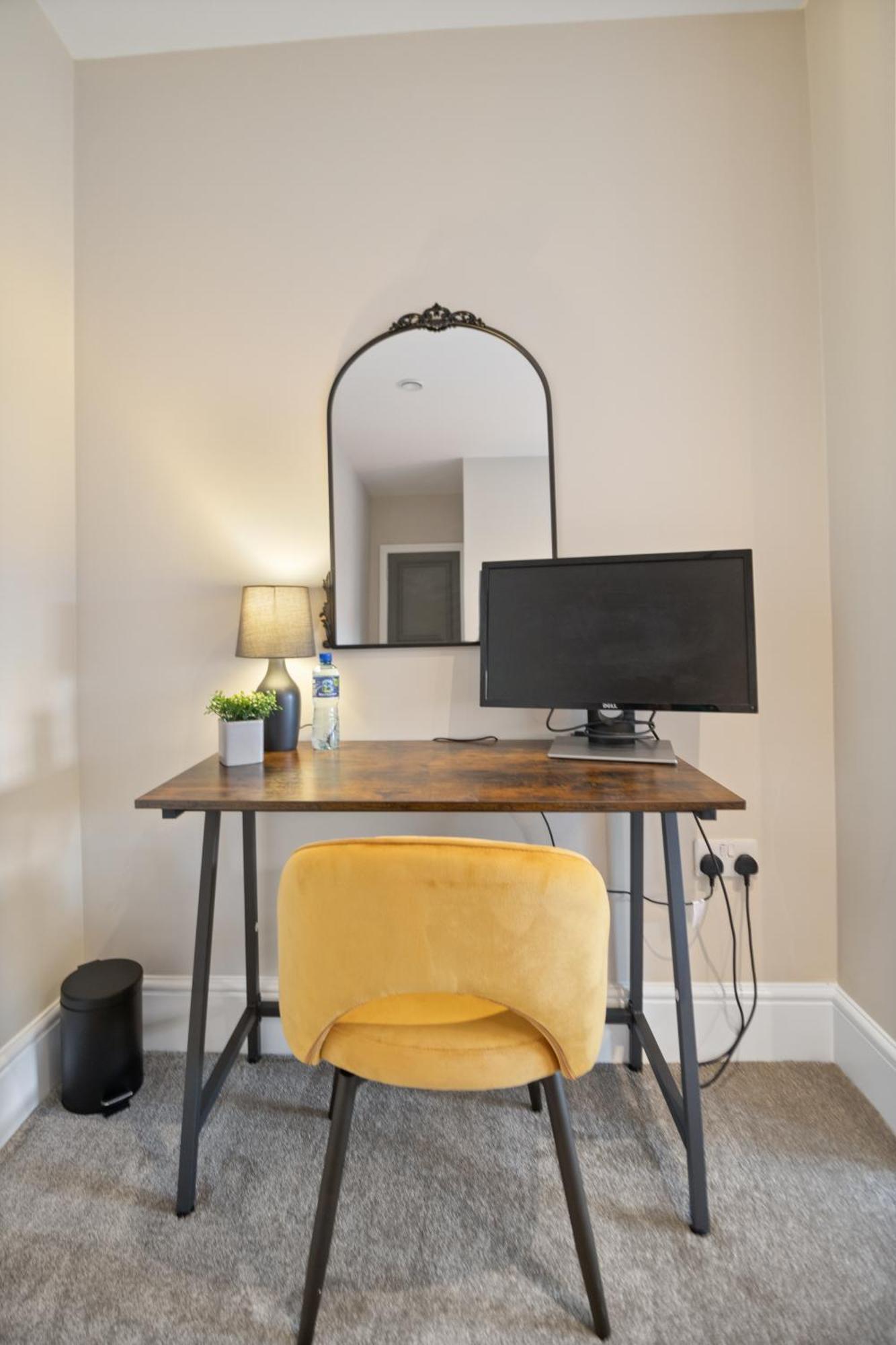 Whiskawaystays - Victoria House - Apartment 6 วุร์สเตอร์ ภายนอก รูปภาพ